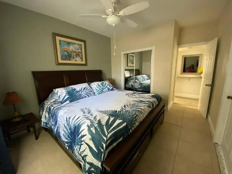 Beautiful Apartment In Tampa-A